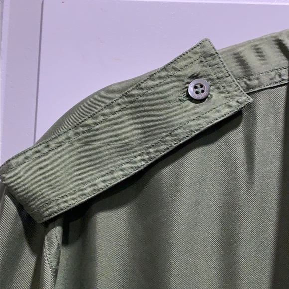 Authentic men’s Gucci military green silk shirt - Picture 2 of 6